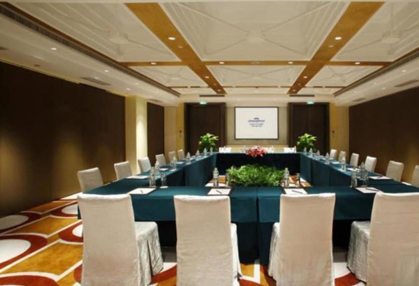 Отель Howard Johnson Sunshine Plaza Ningbo