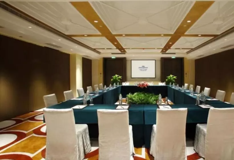 Отель Howard Johnson Sunshine Plaza Ningbo