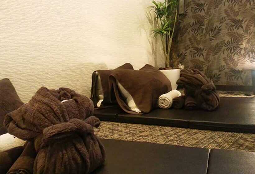 فندق Livemax Osaka Namba