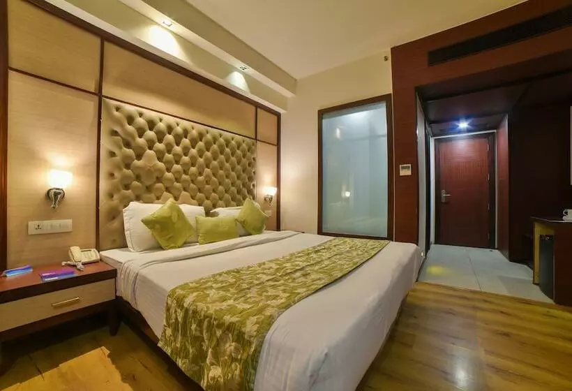 בית מלון כפרי Mint Oodles