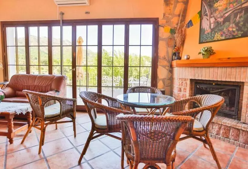 田舎風ホテル Rural Serrella