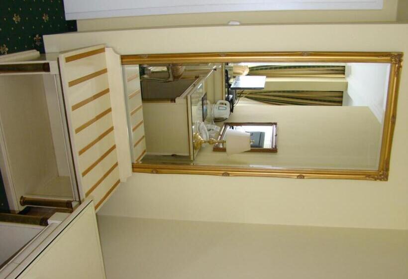 فندق Saint Petersburg