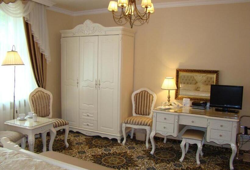 فندق Saint Petersburg