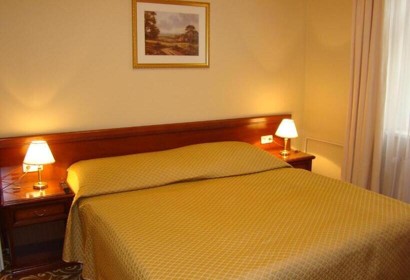 فندق Saint Petersburg