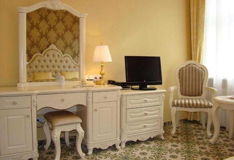 فندق Saint Petersburg