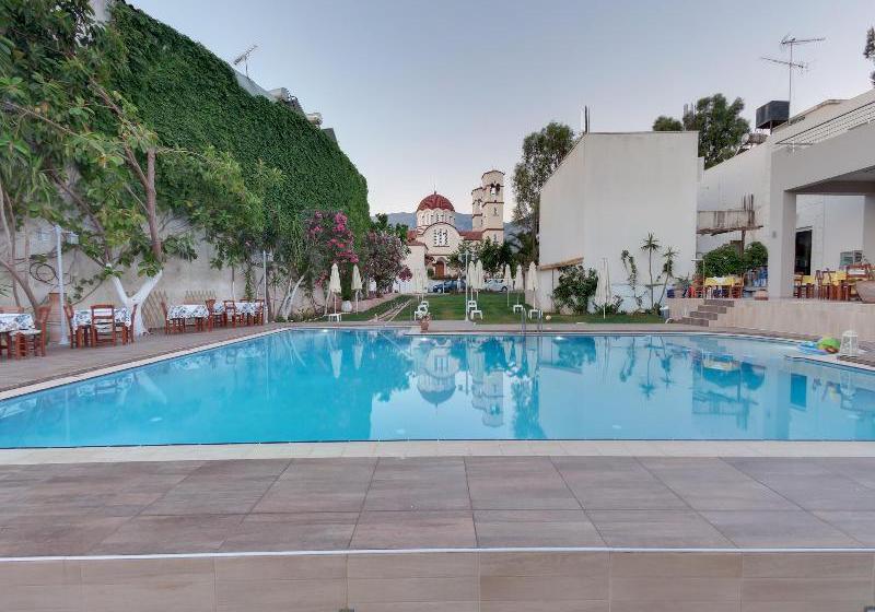 בית מלון כפרי Tarra