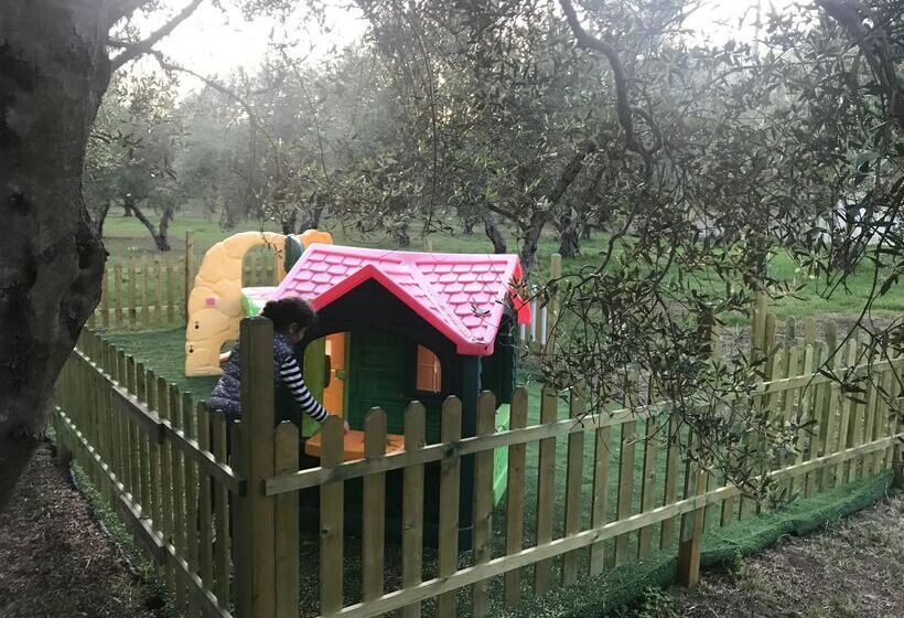 호텔 Vardis Olive Garden