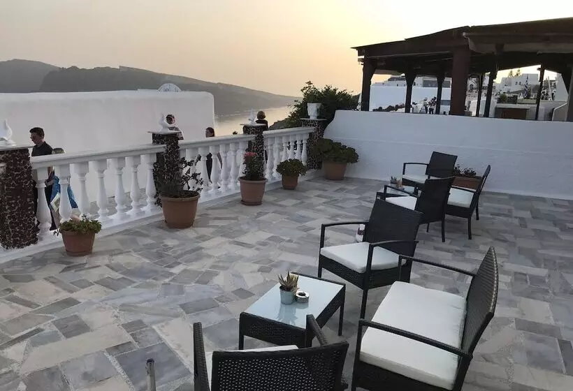 Maryloujohn Villas Oia