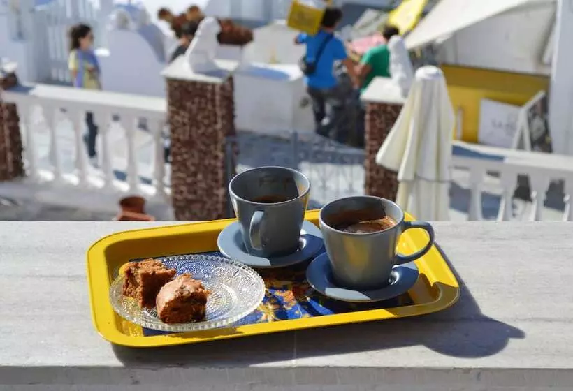 Maryloujohn Villas Oia