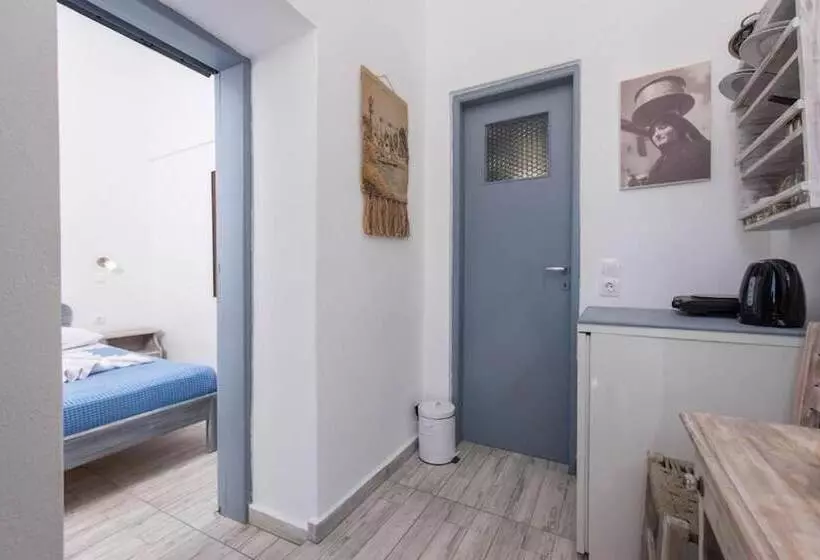 Maryloujohn Villas Oia