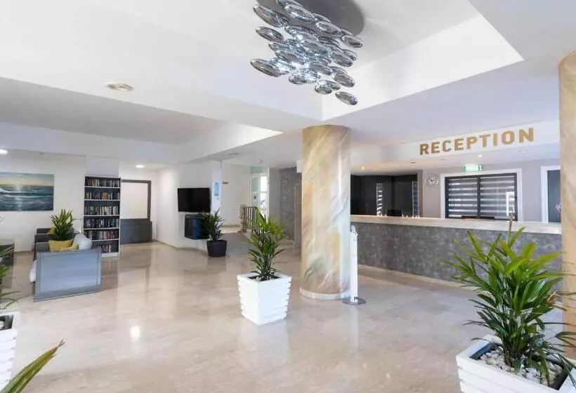 Vrissaki Hotel Apartments