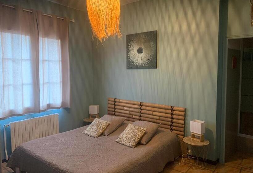 تختخواب و صبحانه Bastide Du Bonheur Saint Donat