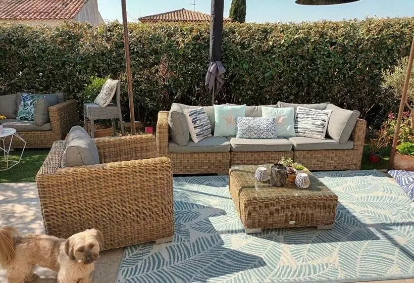 تختخواب و صبحانه Jolie Petite Suite Côte D Azur