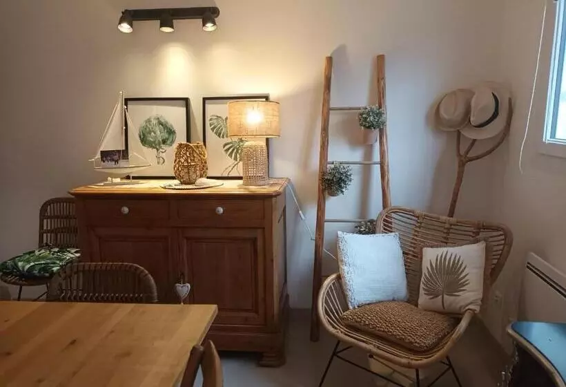 تختخواب و صبحانه Jolie Petite Suite Côte D Azur