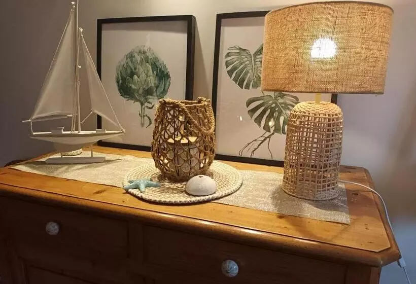 تختخواب و صبحانه Jolie Petite Suite Côte D Azur