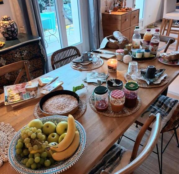 مبيت وإفطار Jolie Petite Suite Côte D Azur