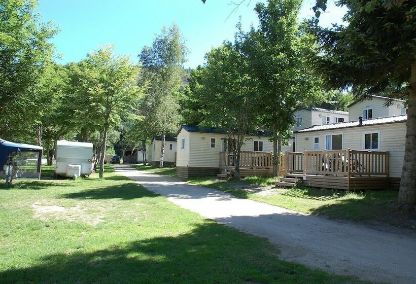 בית מלון כפרי Camping Les Airelles