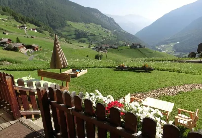 ホテル Ferienhütte Premstlahof