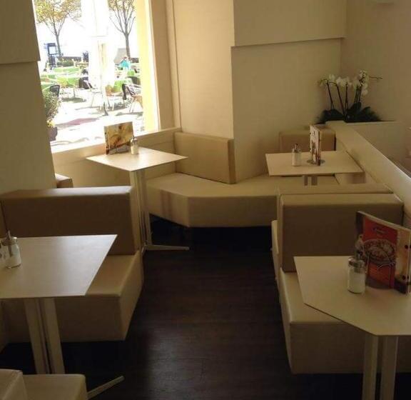 ホテル Strandcafé Dischinger