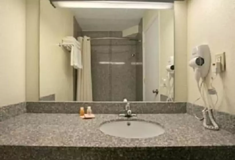 مُتل Park Hill Inn And Suites