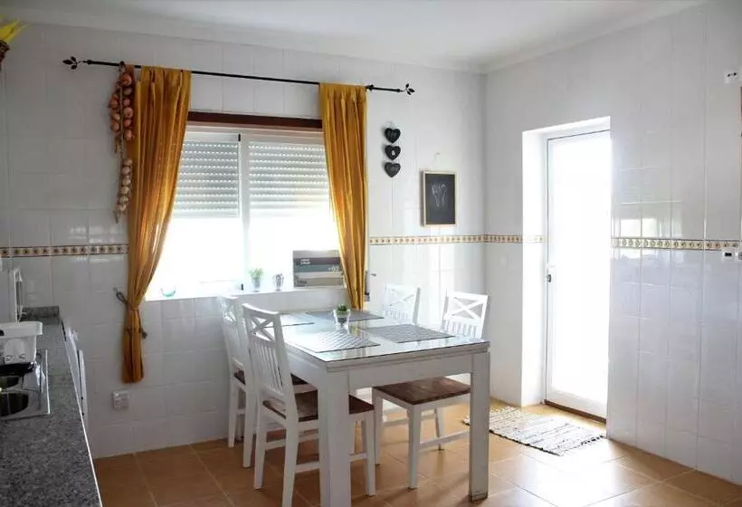 ペンション Lilas  Private Accommodation