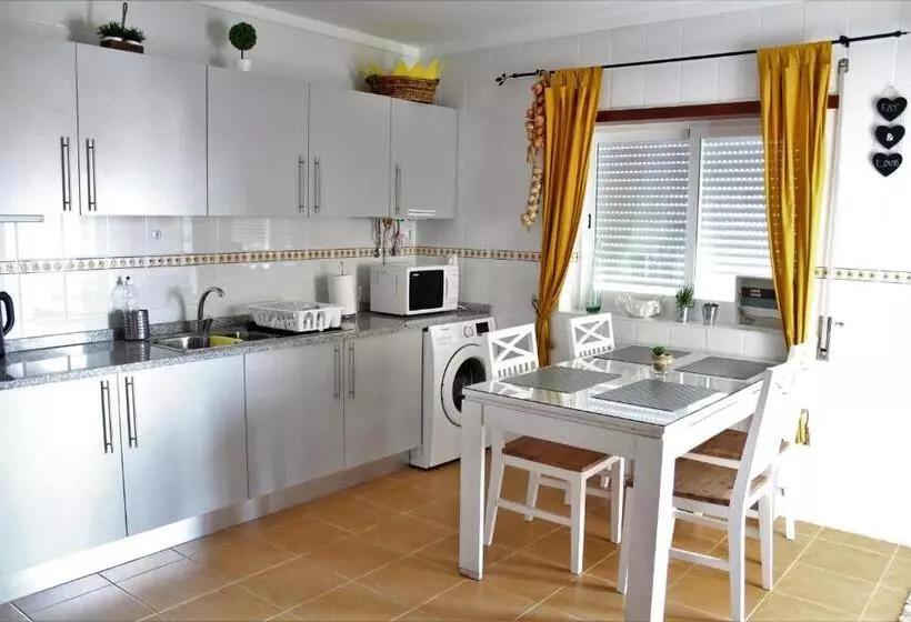 ペンション Lilas  Private Accommodation