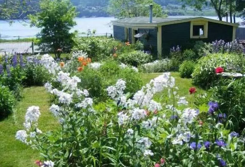 Rothesay House Heritage Inn B&b