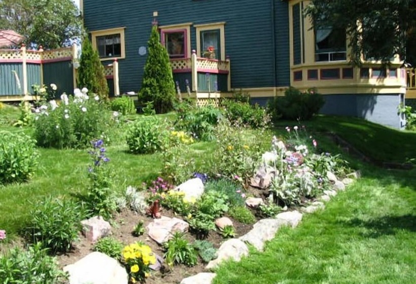 Rothesay House Heritage Inn B&b