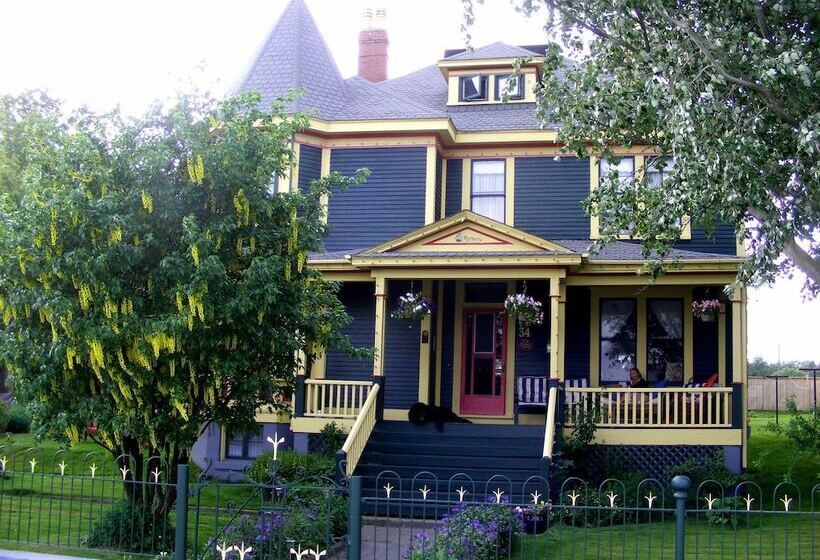 Rothesay House Heritage Inn B&b