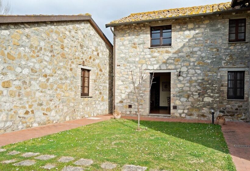 Vintage Apartment In Magione With Swimming Pool