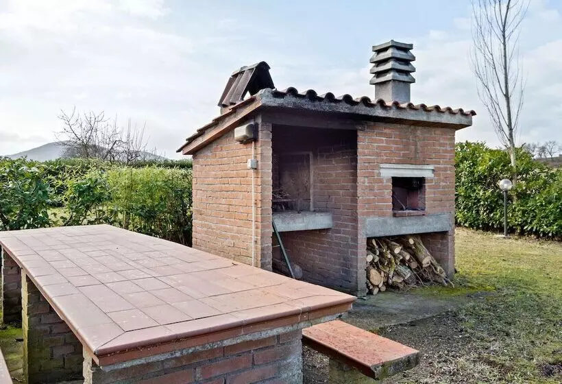 Vintage Apartment In Magione With Swimming Pool