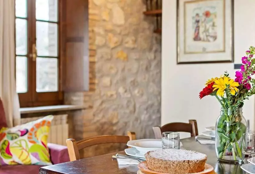 Vintage Apartment In Magione With Swimming Pool