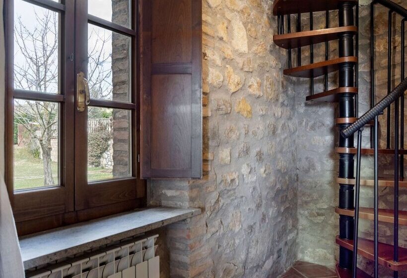 Vintage Apartment In Magione With Swimming Pool