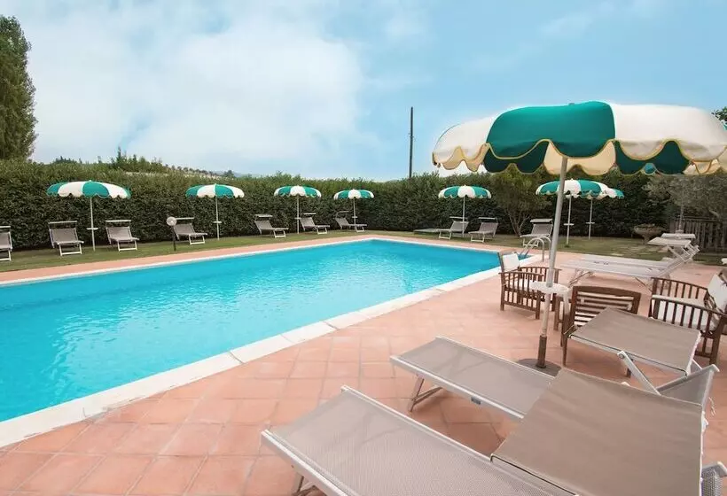 Vintage Apartment In Magione With Swimming Pool