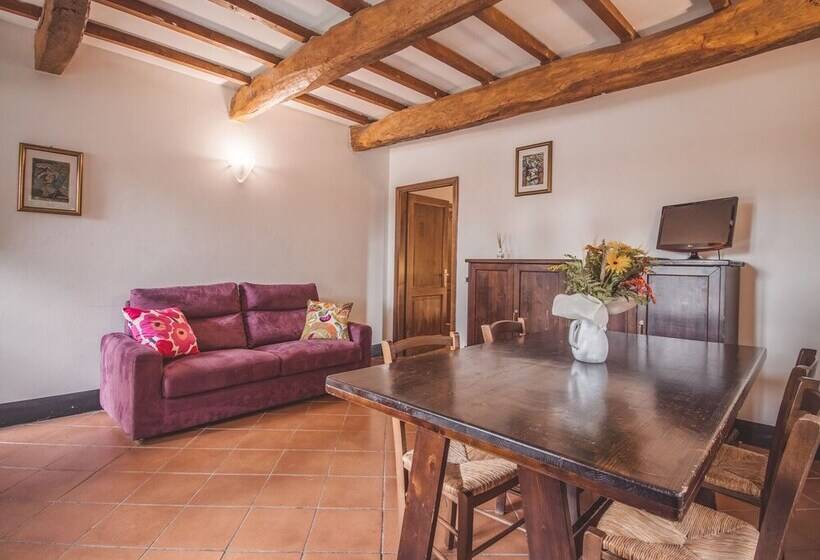 Vintage Apartment In Magione With Swimming Pool