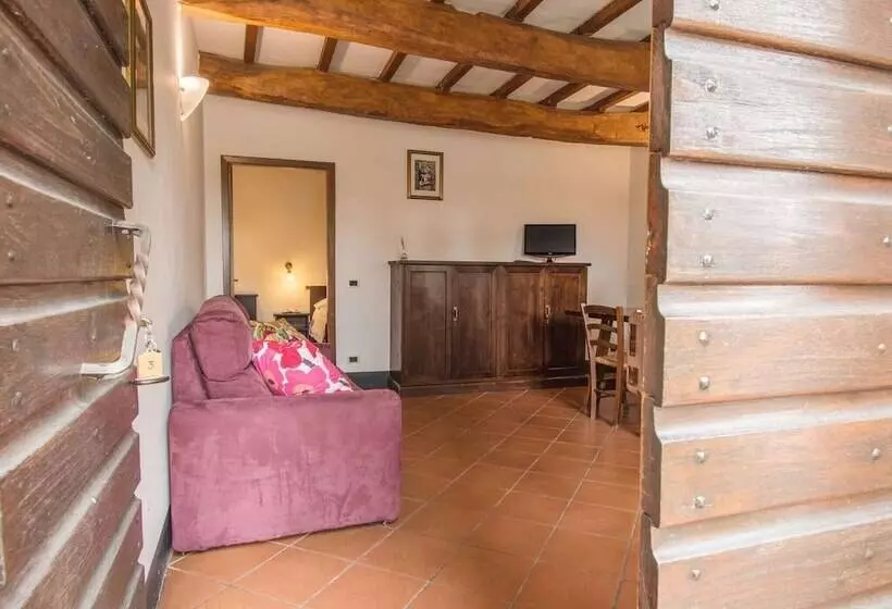 Vintage Apartment In Magione With Swimming Pool