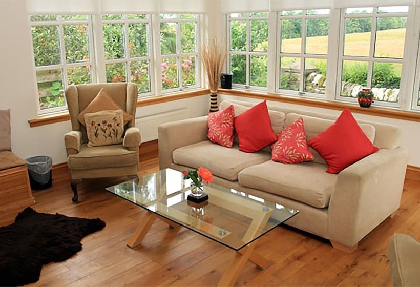 تختخواب و صبحانه Westacre Lodge Self Catering Chalet