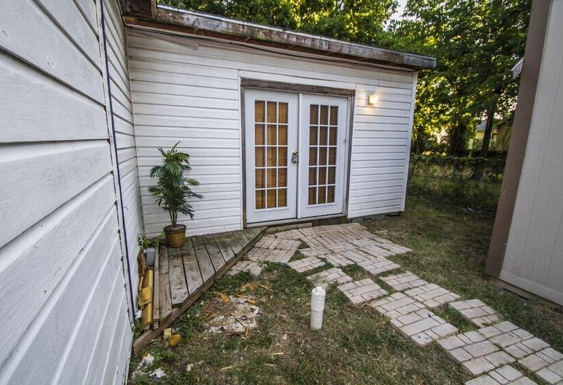 Big Studio Near Downtown With All Amenities