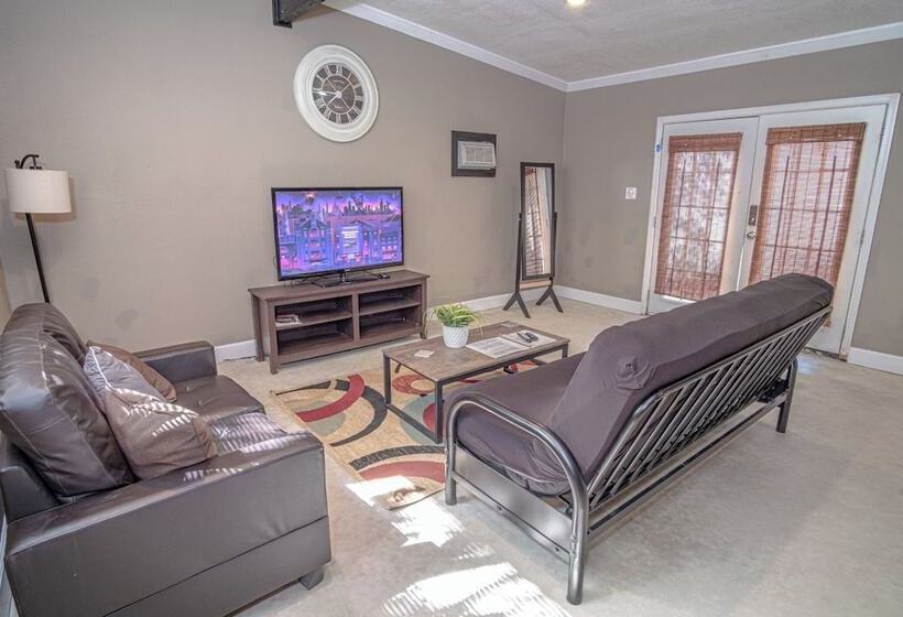 Big Studio Near Downtown With All Amenities