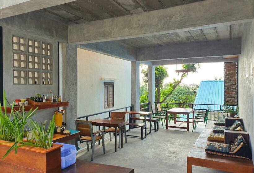 Pensió Life Kohtao Resort