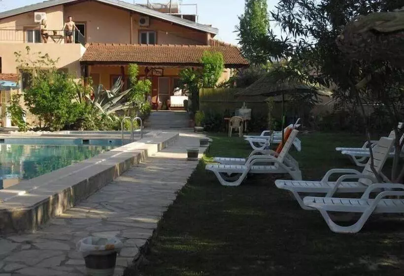 Hotelli Dalyan Holiday