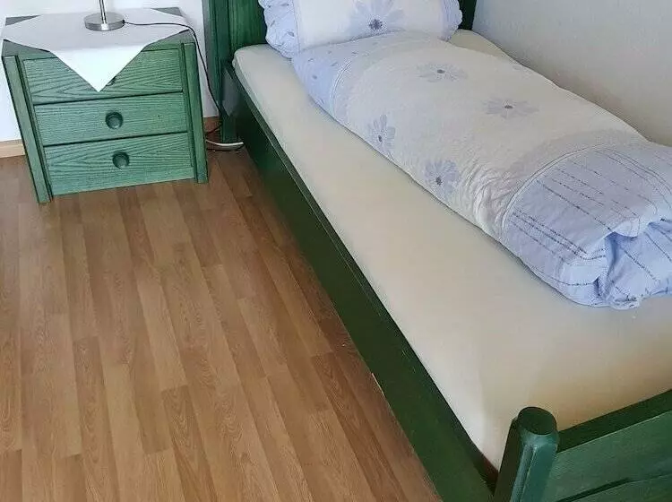 Hotelli Hôtel Restaurant Baumgartner