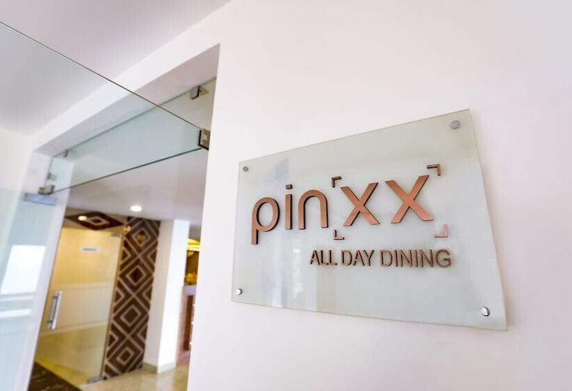 בית מלון כפרי Regenta Resort Madhuganga Ukhimath