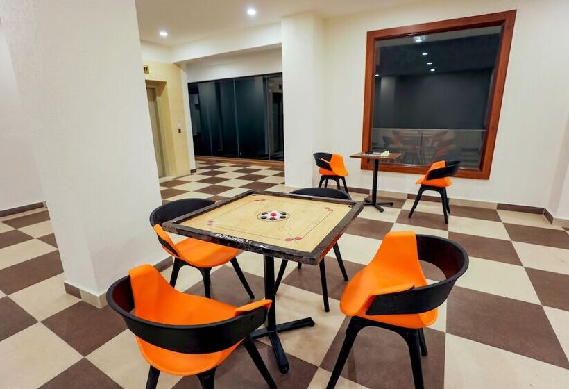 בית מלון כפרי Regenta Resort Madhuganga Ukhimath