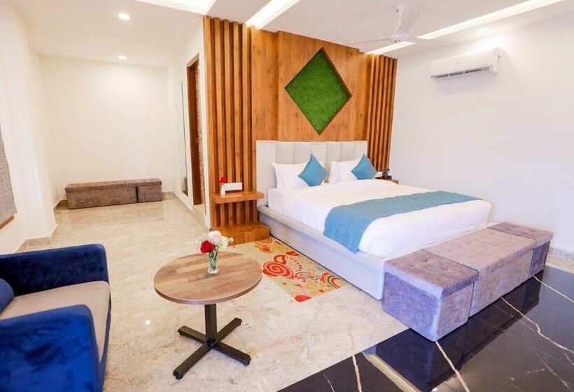 בית מלון כפרי Regenta Resort Madhuganga Ukhimath