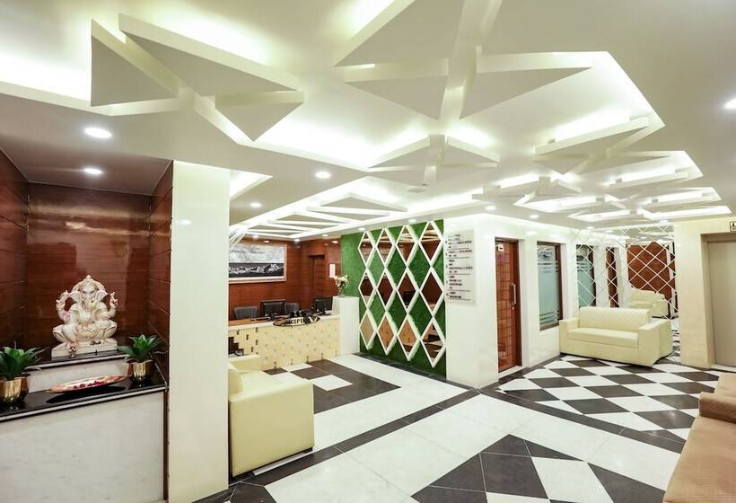 בית מלון כפרי Regenta Resort Madhuganga Ukhimath