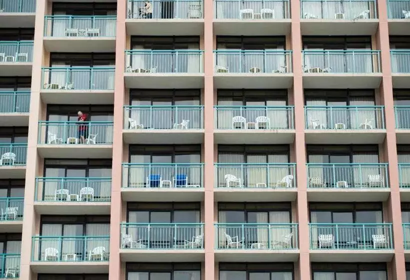 هتل Sand Castle Resort By Patton Hospitality