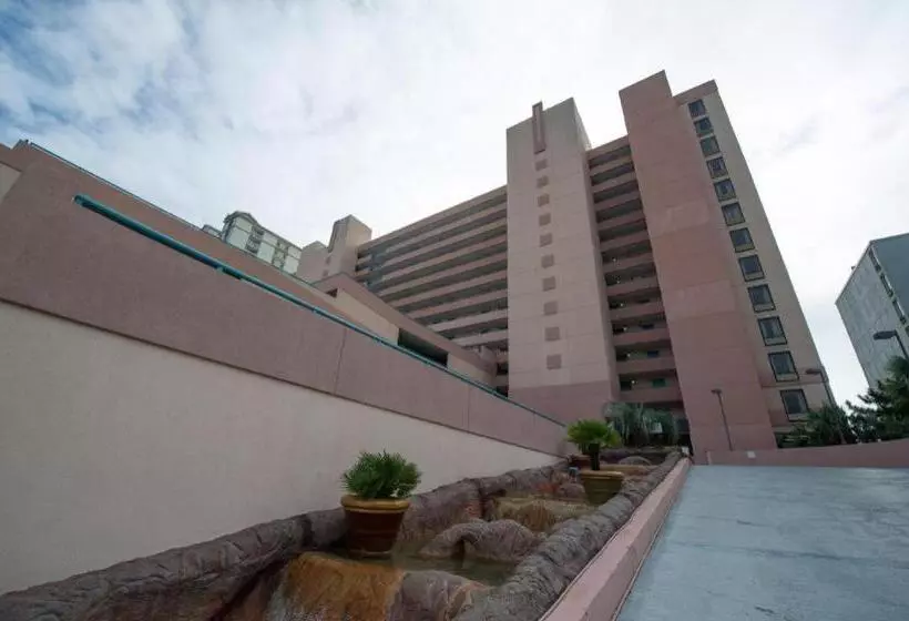 هتل Sand Castle Resort By Patton Hospitality