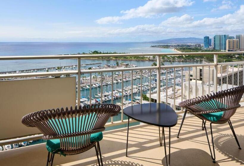 Ilikai Hotel & Luxury Suites