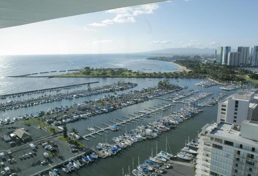 Ilikai Hotel & Luxury Suites